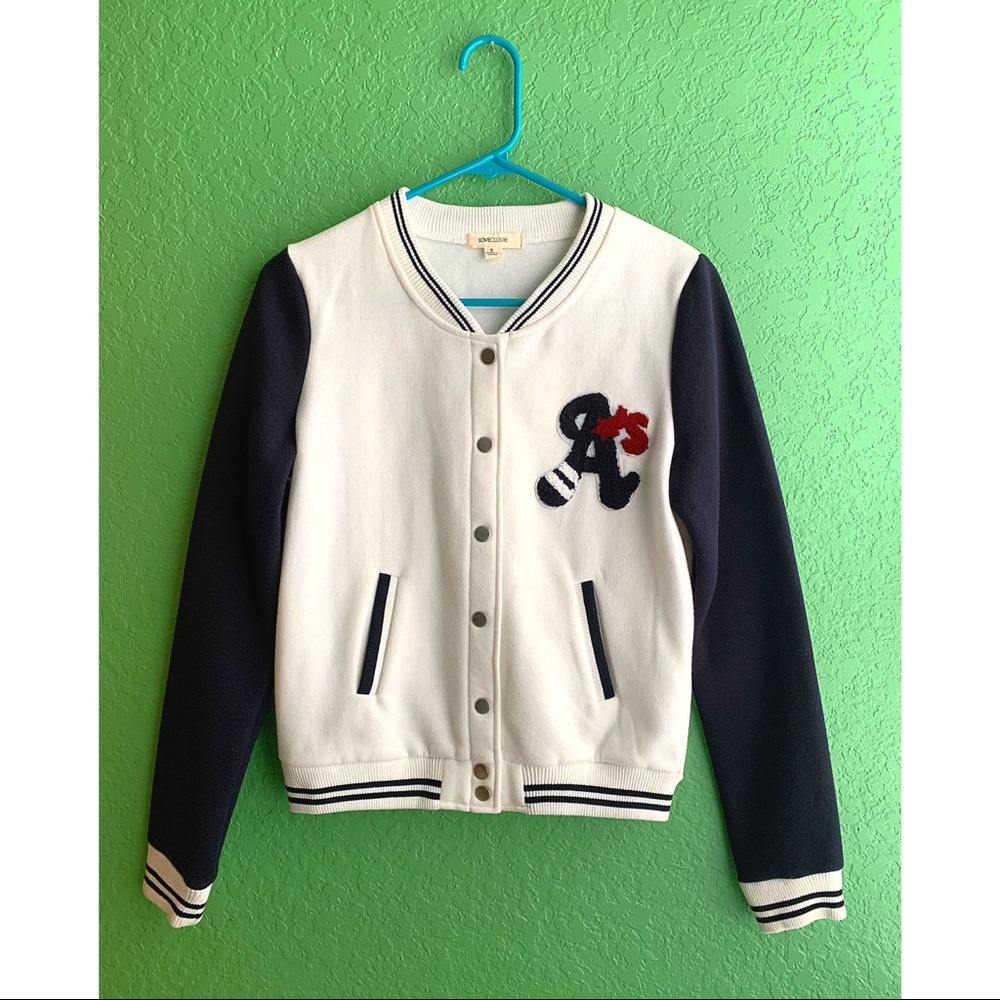 Varsity sweater in GREAT condition! 😊